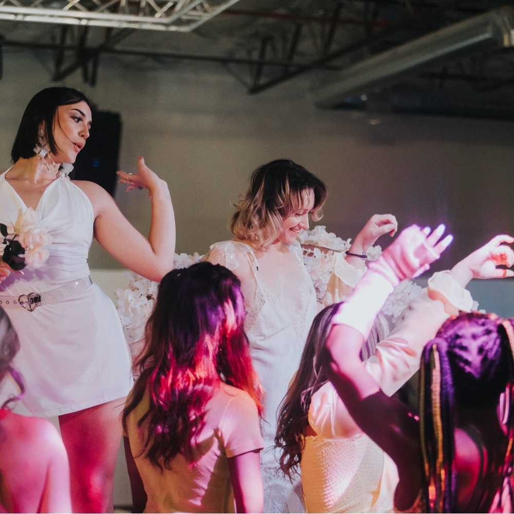 Meet your Posher, Goldie